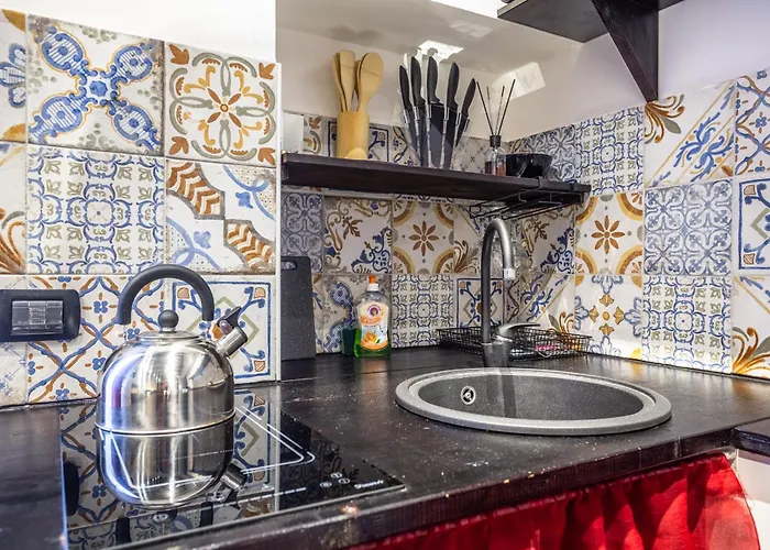 The Magic Hole Apartment Rom