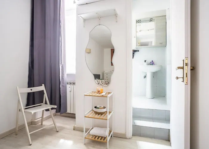 The Magic Hole Apartment *